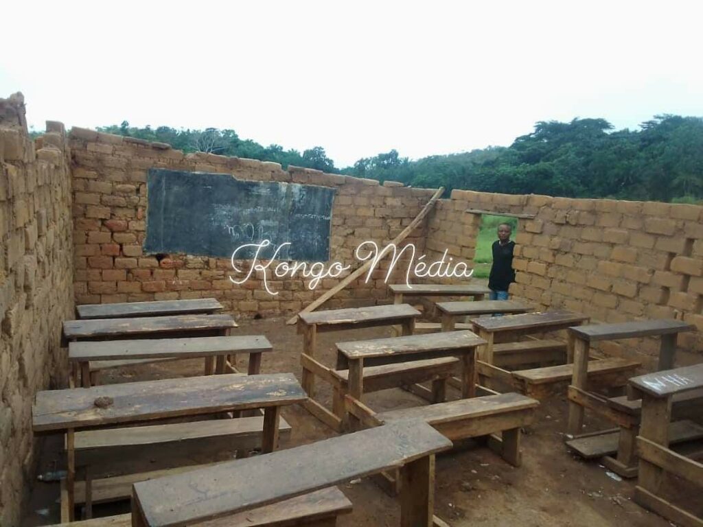 Kongo Central : les élèves de l'Institut Isangila de Kimvuza étudient dans des mauvaises conditions 1 FB IMG 1717319348373