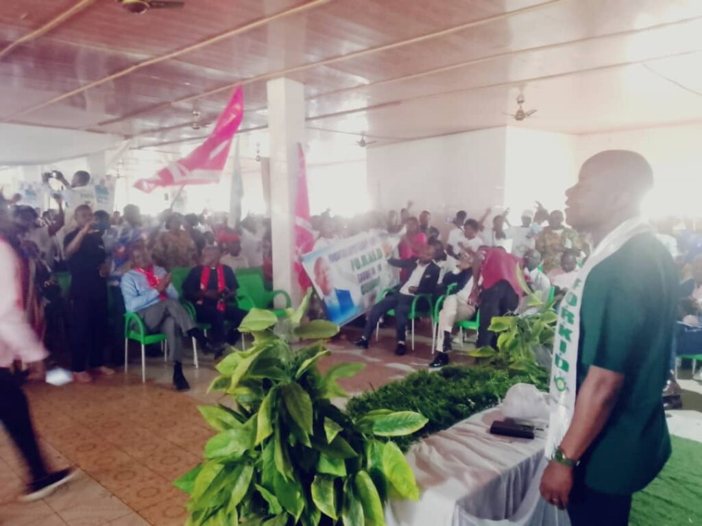 Kongo Central : Ruphin Kisulu face à la population de Matadi pour une restitution parlementaire 1 IMG 20240824 WA0092