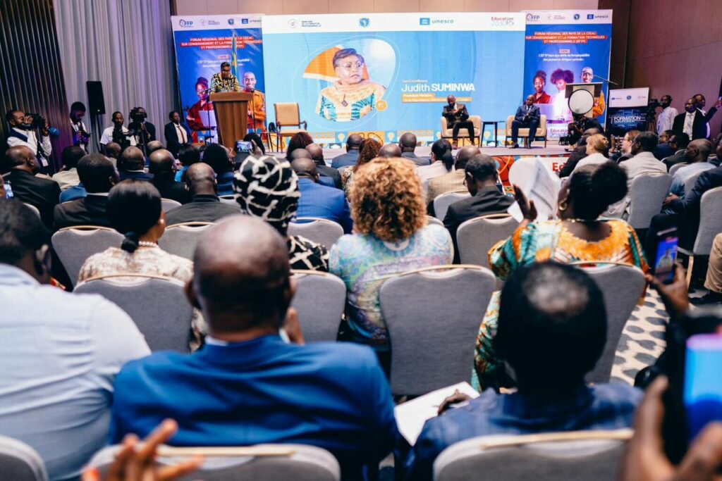 Au forum CEEAC à Kinshasa, Judith Suminwa met en avant la formation professionnelle comme moteur de la croissance économique 1 1000289089