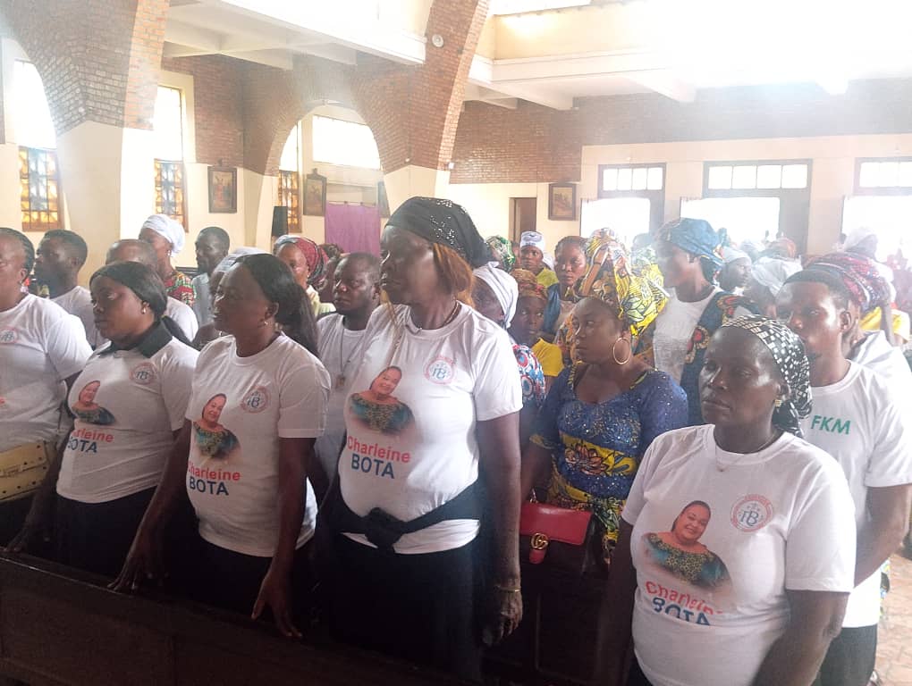 Mbanza-Ngungu : les femmes regroupées au sein de la "Fondation Kiansumba Bota Charlène" célèbrent la journée du 8 mars par une messe d'action de grâce 2 IMG 20250308 WA0070