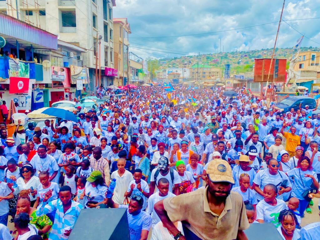 A travers une marche pacifique et de solidarité, l’Église Pentecôtiste Lumière du Monde de Matadi apporte son soutien aux FARDC 7 IMG 20250421 WA0009