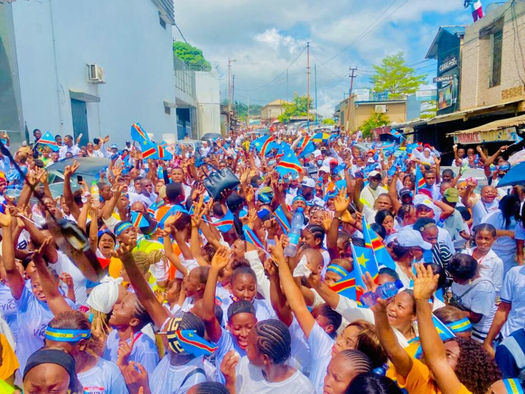 A travers une marche pacifique et de solidarité, l’Église Pentecôtiste Lumière du Monde de Matadi apporte son soutien aux FARDC 1 IMG 20250421 WA0029