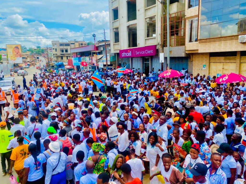 A travers une marche pacifique et de solidarité, l’Église Pentecôtiste Lumière du Monde de Matadi apporte son soutien aux FARDC 3 IMG 20250421 WA0041