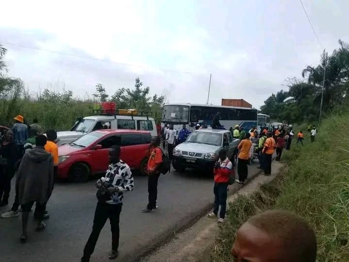 Kongo Central : plusieurs blessés dans un accident de circulation à l’entrée de Luozi 5 IMG 20250630 WA0061