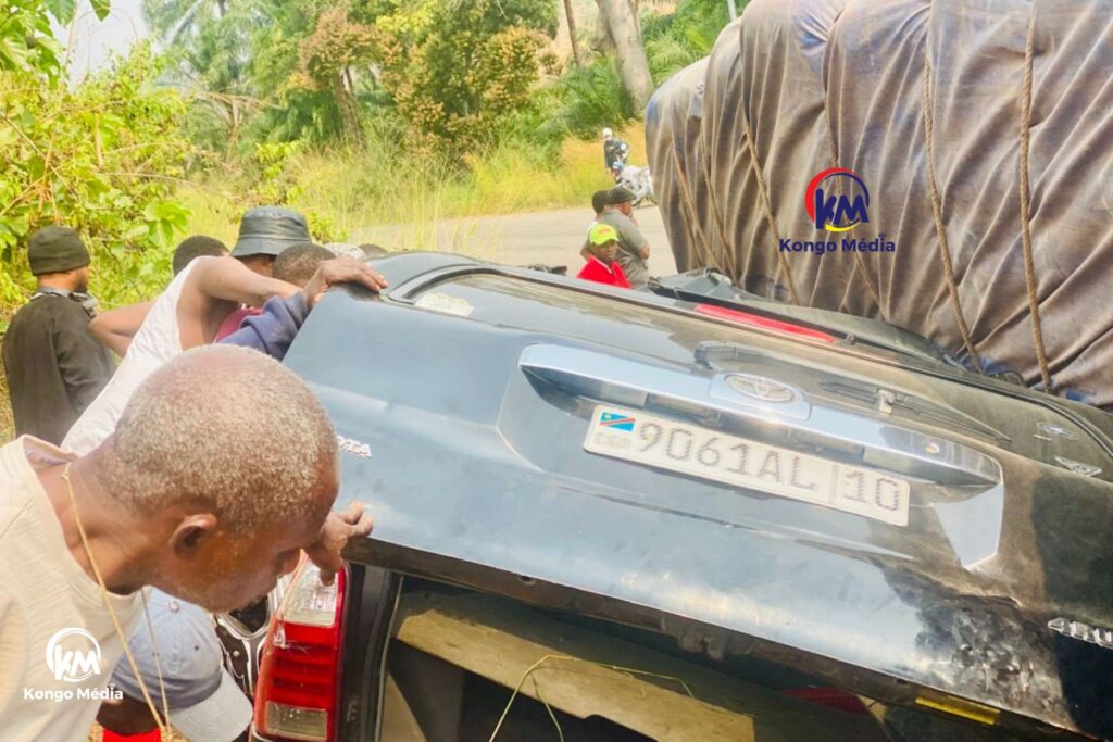 Matadi : de retour d’un enterrement, quatre personnes périssent dans un accident près de Boko (Bilan provisoire) 4 Copie de Copie de Personal Photos Photo Card in Light Blue Modern Style 20250713 151541 0000