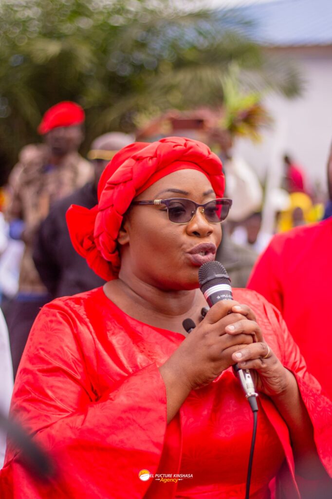 Luozi : Néfertiti Ngudianza intensifie son soutien à l’éducation et rend hommage à Ne Muanda Nsemi 2 IMG 20250831 WA0087