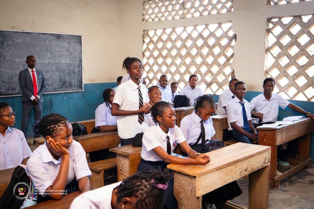 A Boma, la ministre Raïssa Malu constate la vétusté des écoles et le manque des matériels pédagogiques dans les établissements techniques 2 20250903 123615 1
