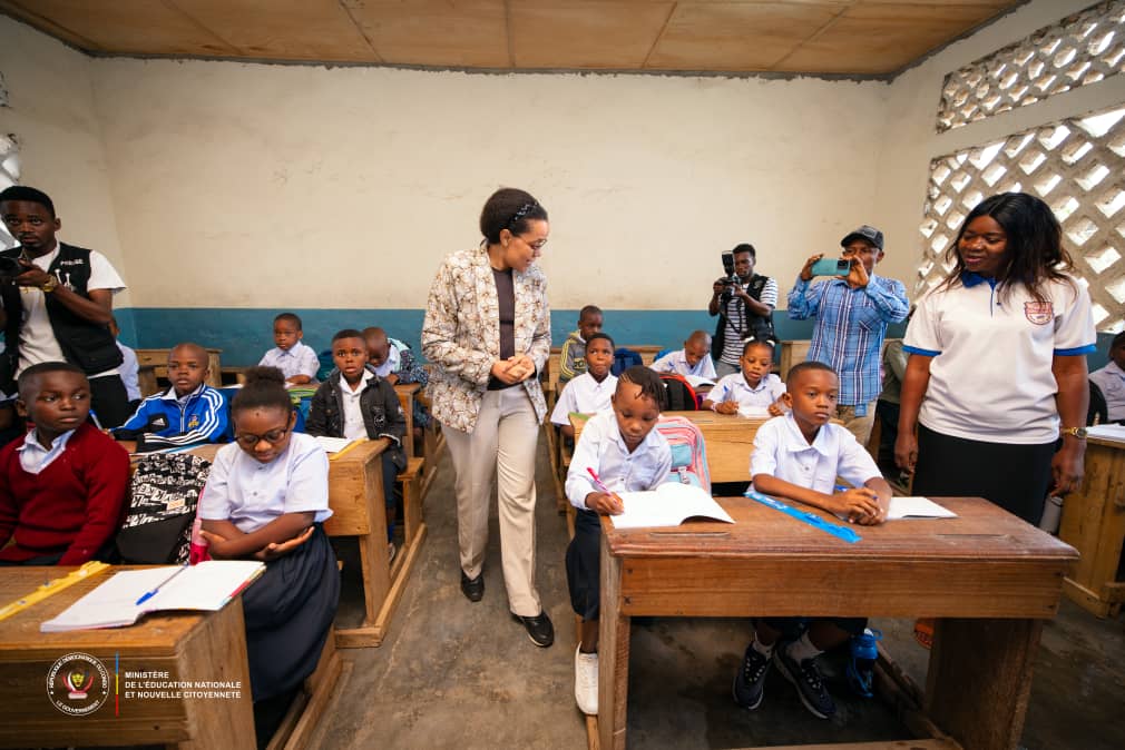 A Boma, la ministre Raïssa Malu constate la vétusté des écoles et le manque des matériels pédagogiques dans les établissements techniques 1 20250903 123617 1
