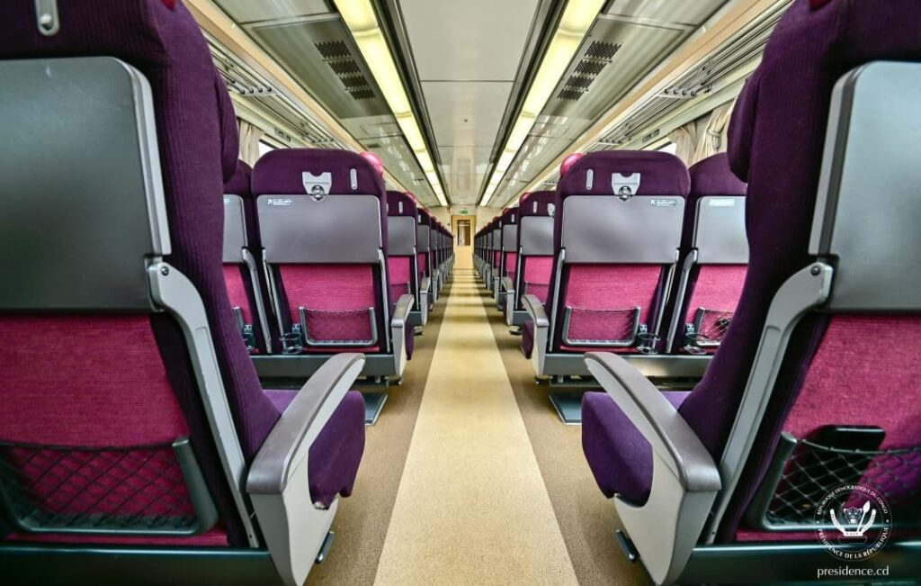 RDC : relance de la liaison ferroviaire Kinshasa - Matadi avec un train moderne 4 20250905 184258