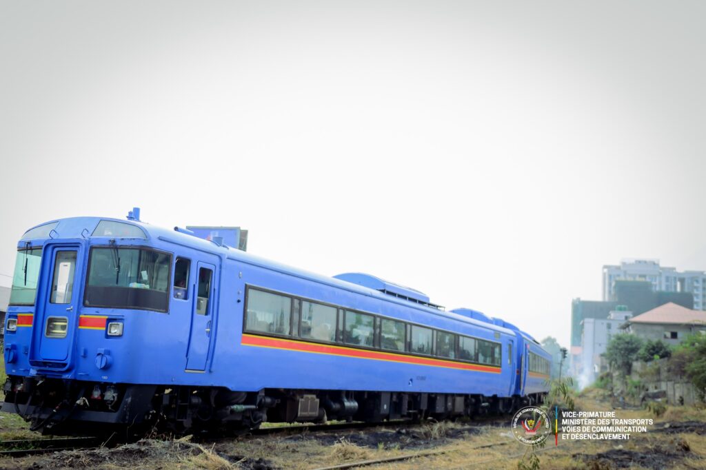 RDC : relance de la liaison ferroviaire Kinshasa - Matadi avec un train moderne 2 20250905 184344