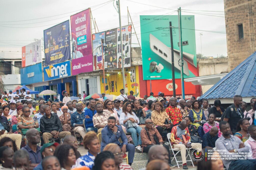 Matadi : Jean-Pierre Lihau en "Fara Fara" avec les agents publics pour accélérer la réforme administrative 3 20251016 120237