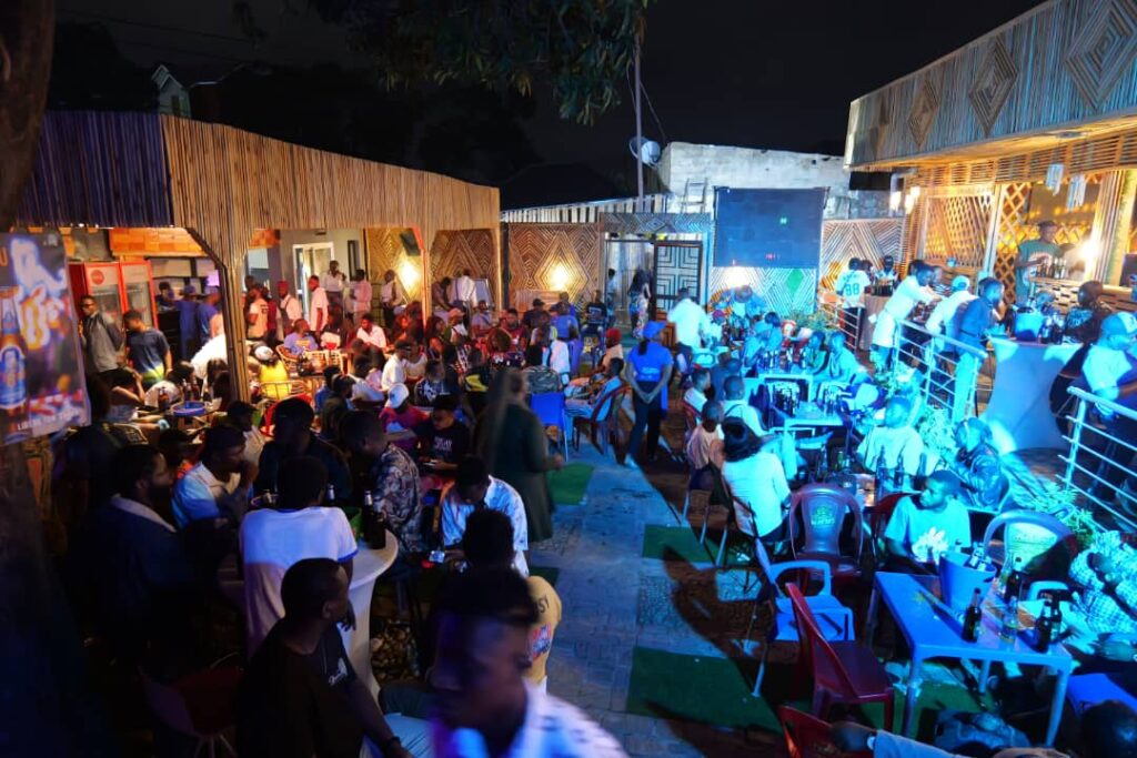Ouverture du « Stade de France », un restaurant et lounge bar haut de gamme au cœur de Matadi 8 IMG 20251016 WA0078