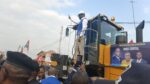 À Seke-Banza, Grâce Bilolo lance la réhabilitation de 550 km de routes de desserte agricole au Kongo Central 1 IMG 20251025 WA0083