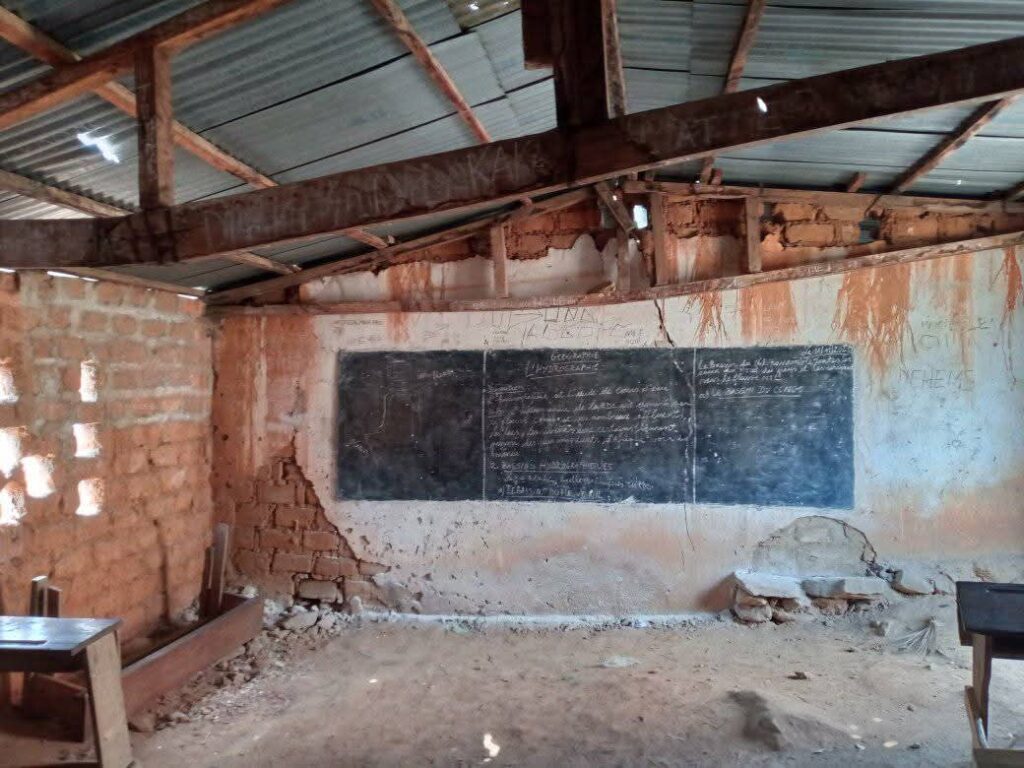 Matadi : le conseiller communal Chito Boungwalanga Mazo Patience alerte sur l’état alarmant des écoles de Nzanza 4 FB IMG 1763243715174 1