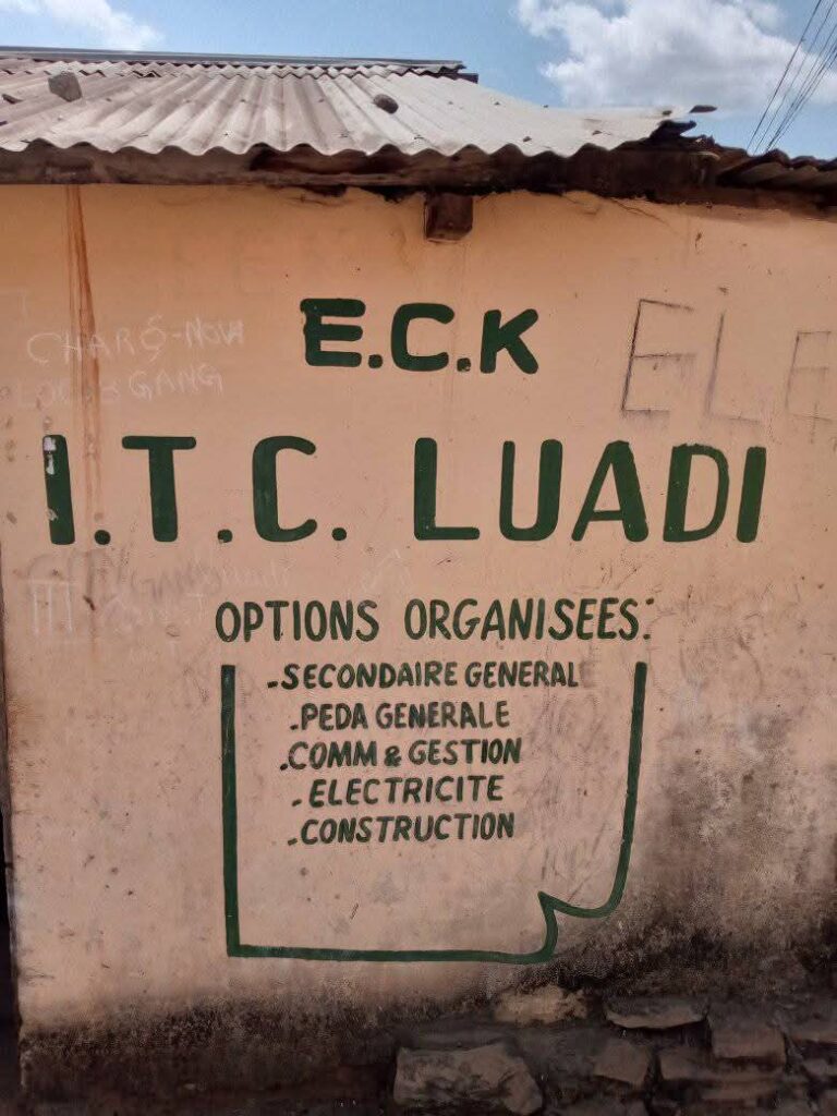 Matadi : le conseiller communal Chito Boungwalanga Mazo Patience alerte sur l’état alarmant des écoles de Nzanza 3 FB IMG 1763243720472